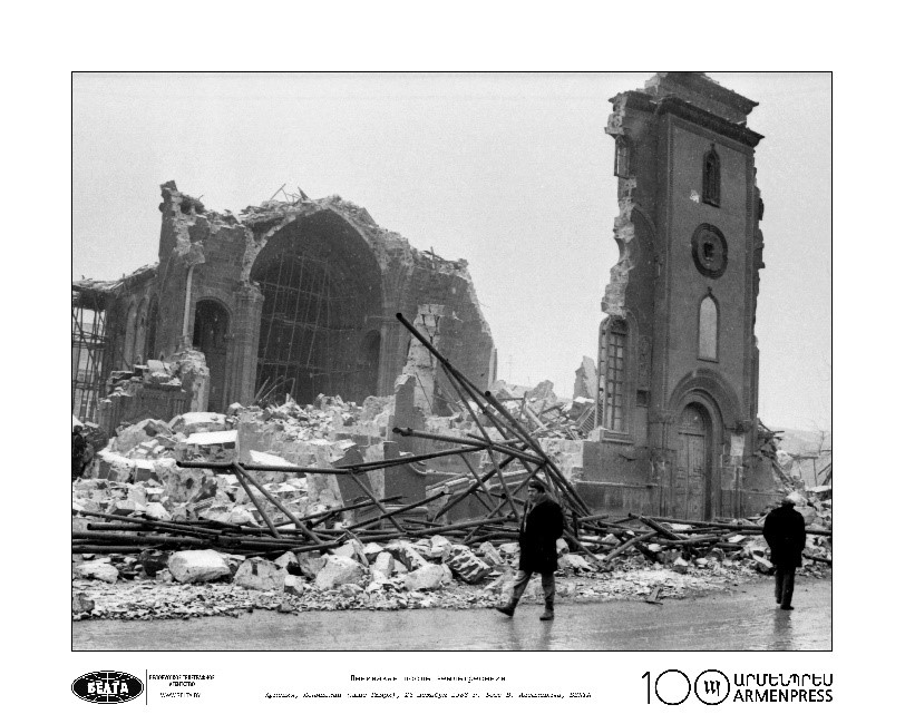 Figure 3: Sputnik. The Church of Christ the Saviour in Leninakan after the earthquake in Armenia on 7 December 1988.