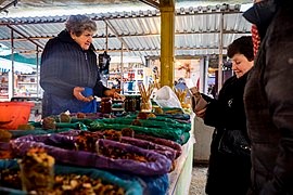 Figure 2: Georgian women trading at an Abkhazian market.