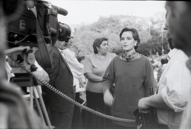 Figure 2: TV Broadcast during the protest demonstration in Tbilisi 1991. From the collection of Ani Gagua.